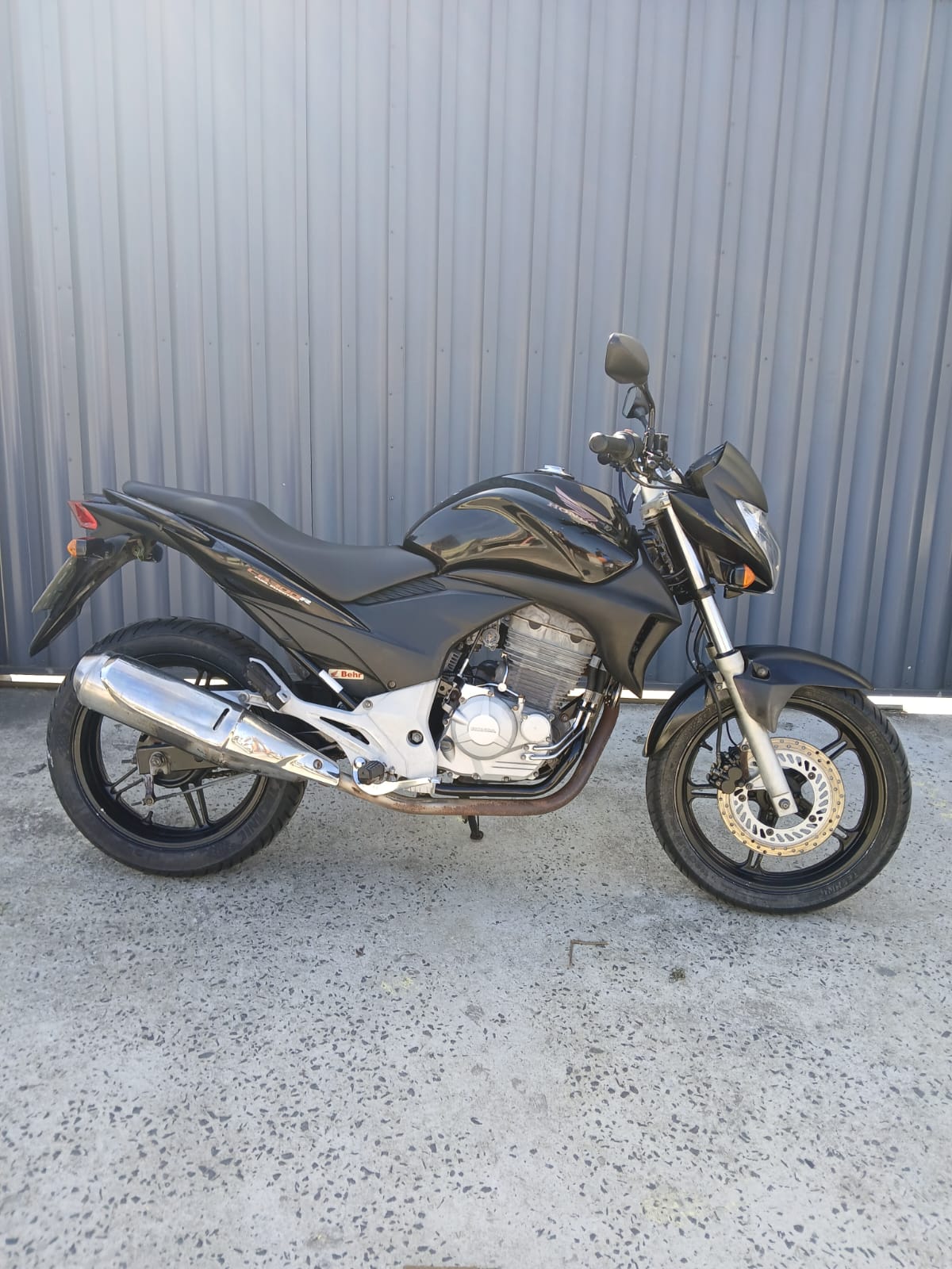 CB300